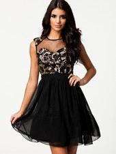 Vestido Negro con diseño de lentejuelas y Encaje, Modelo 2014