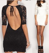 Vestido de Encaje Floral, Negro y Blanco. Escote Espalda